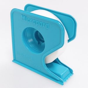 3M MICROPORE 1" X 10YD DISPENSER WITH CUTTER (1'S ROLL) (MDA REG: GMD59030220817A)